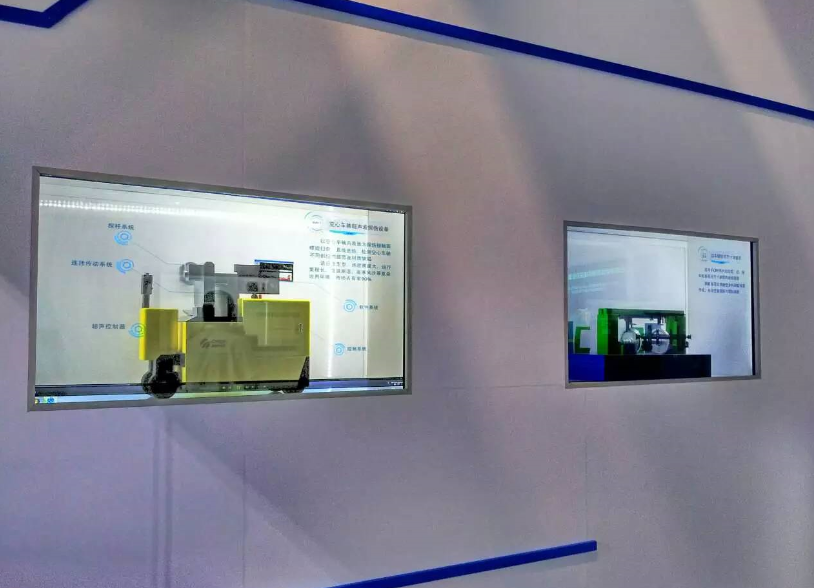 42寸透明顯示屏-機械設備展廳