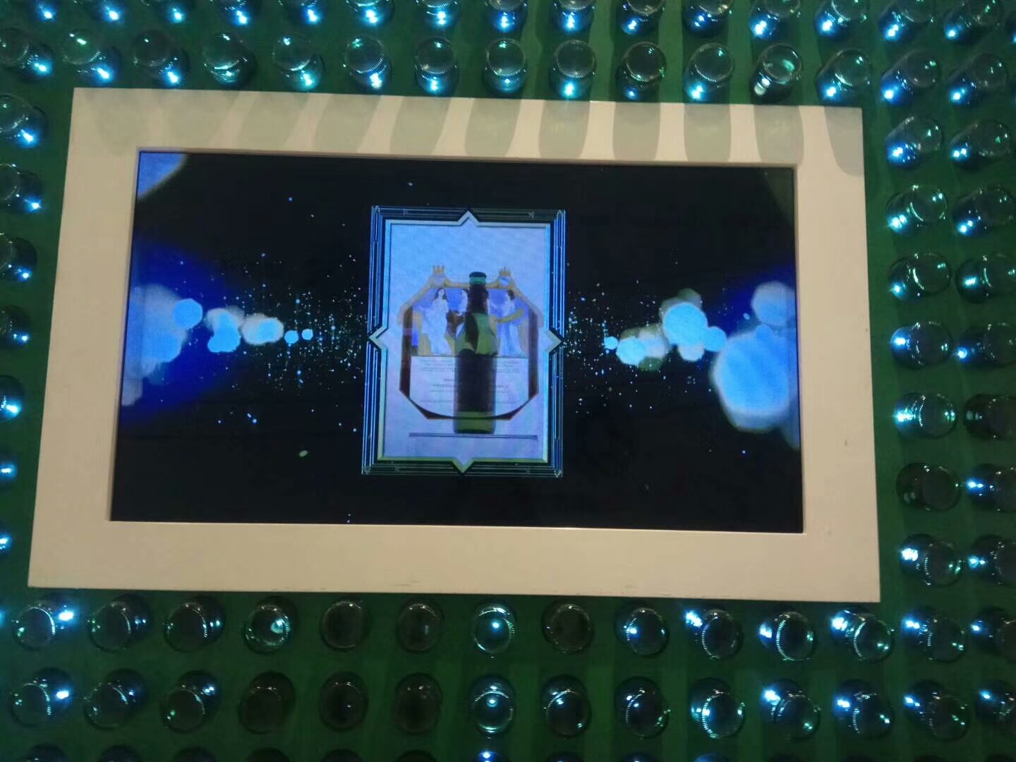 46寸透明屏櫥窗-純生啤酒